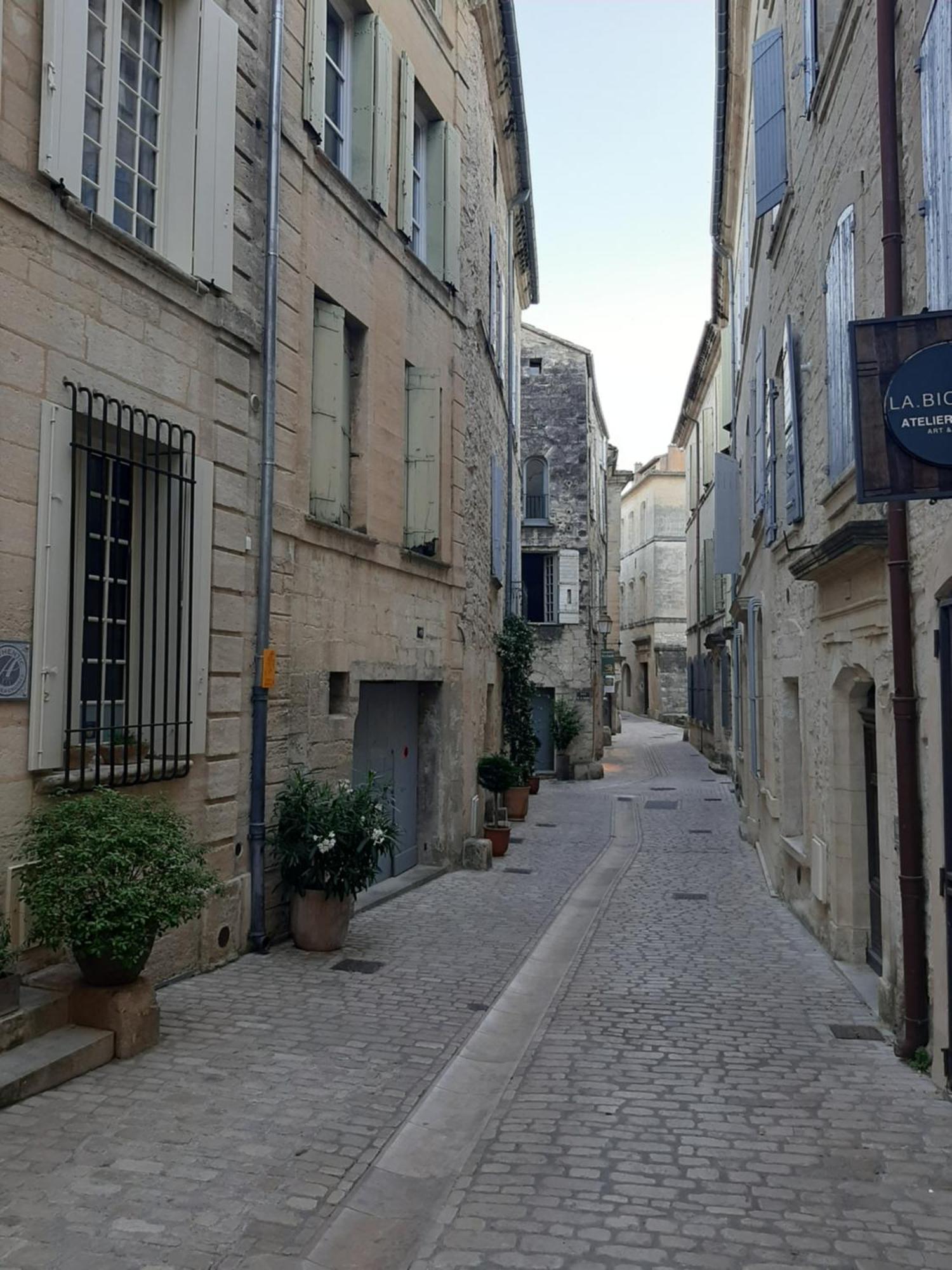 Appartement Avec Grand Jardin Et Parking, Uzès מראה חיצוני תמונה