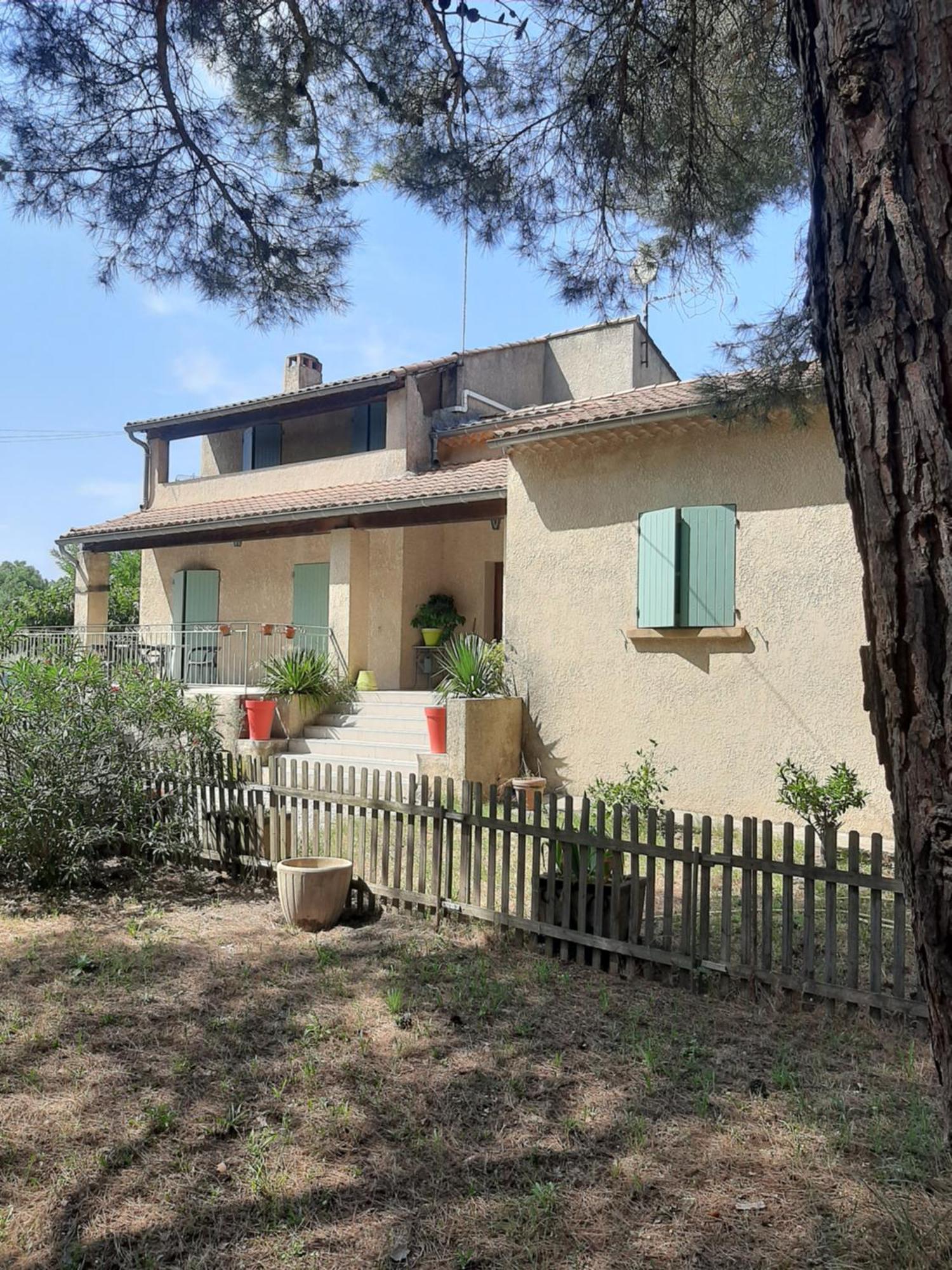 Appartement Avec Grand Jardin Et Parking, Uzès מראה חיצוני תמונה
